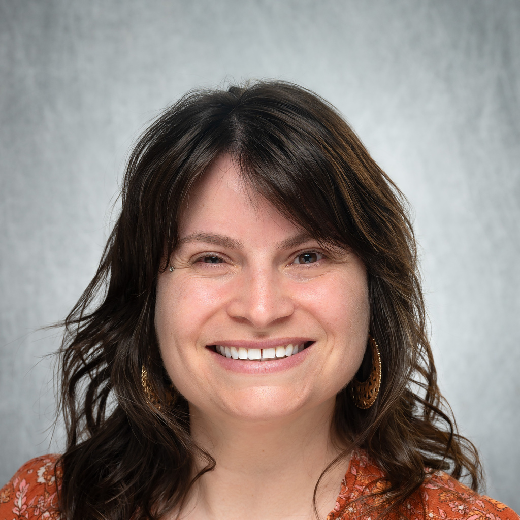 Portrait of Annie Ventullo